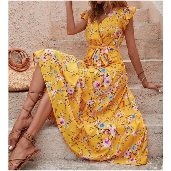 Boho Floral Print Butterfly Sleeve Maxi Dress - Picture 7 of 16